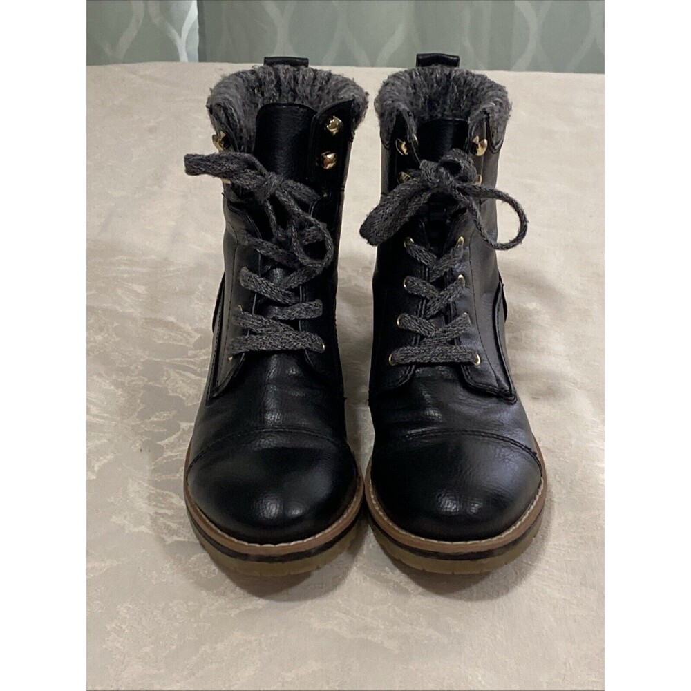 Tommy Hilfiger TWOmar2 Black Faux Leather Lace Ankle Fold Boots Women’s Size 6M
